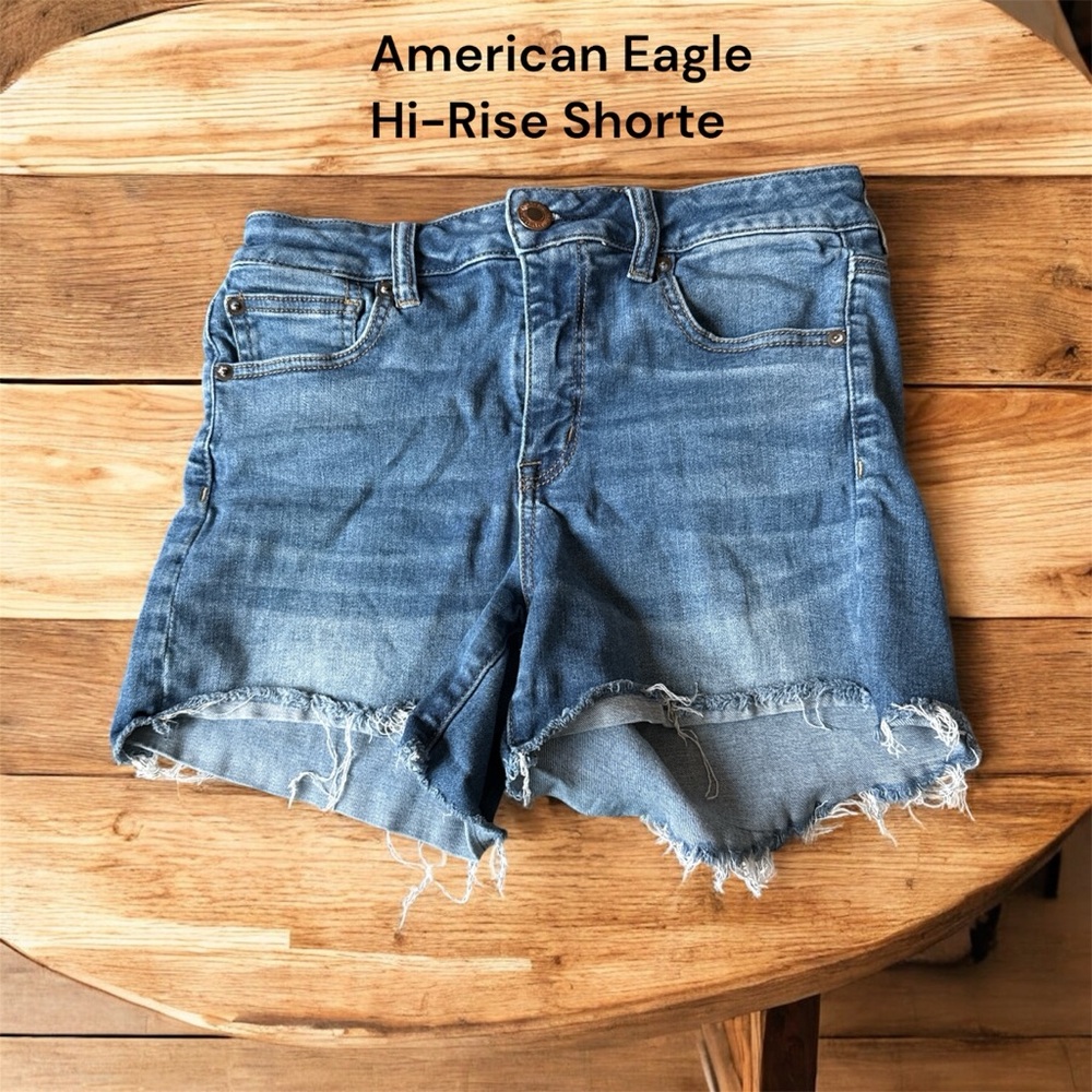 🐶❄️American Eagle Outfitters Frayed Hem Blue Jean Shorts